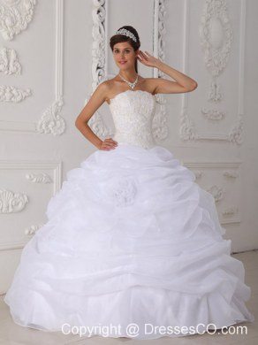 White Ball Gown Strapless Long Organza Lace Quinceanera Dress