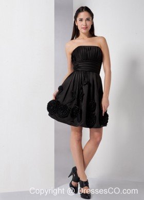 Customize Black A-line Strapless Ruched And Hand Made Flowers Little Black Dress Knee-length Taffeta