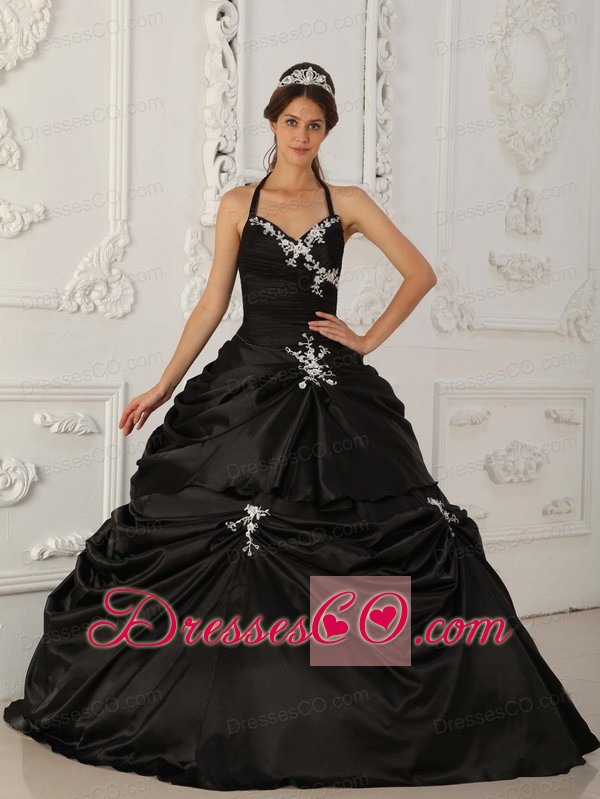 Black A-line / Princess Halter Long Taffeta Appliques Quinceanera Dress