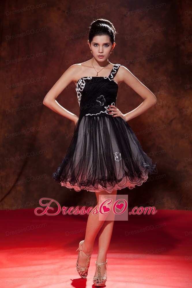 Popular Black Short Prom Dress A-line / Princess One Shoulder Mini-length Organza Ruching