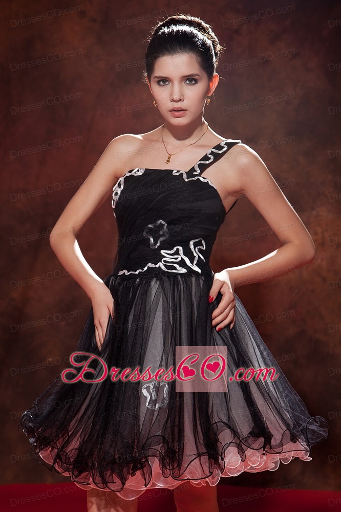 Popular Black Short Prom Dress A-line / Princess One Shoulder Mini-length Organza Ruching