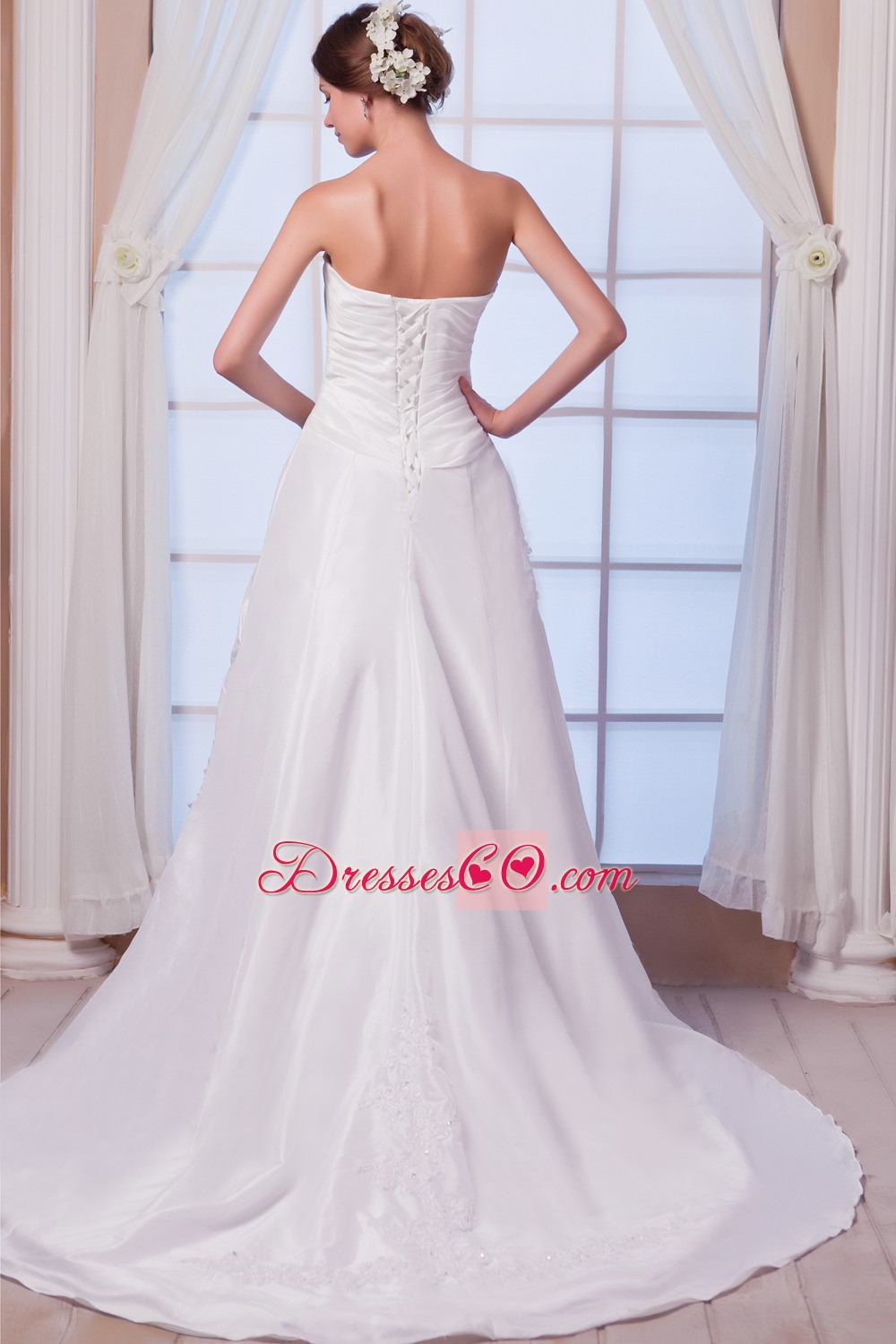 Modest A-line Strapless Court Train Chiffon Appliques Wedding Dress