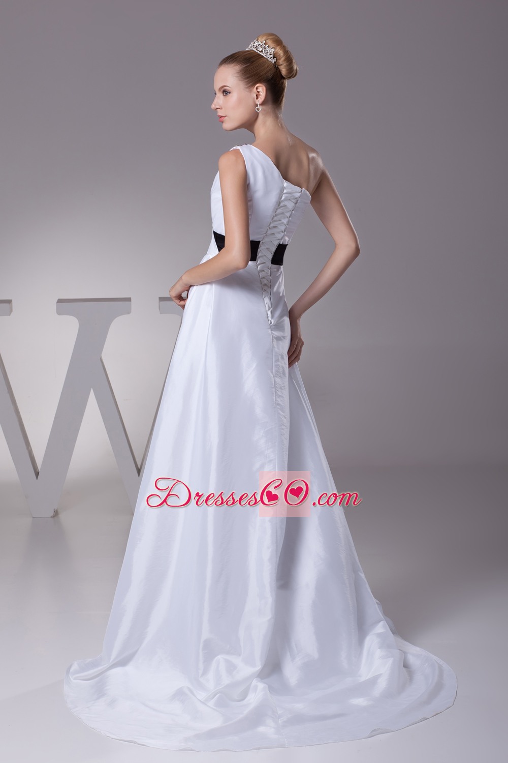 Beading A-Line Brush Train One Shoulder Wedding Dress