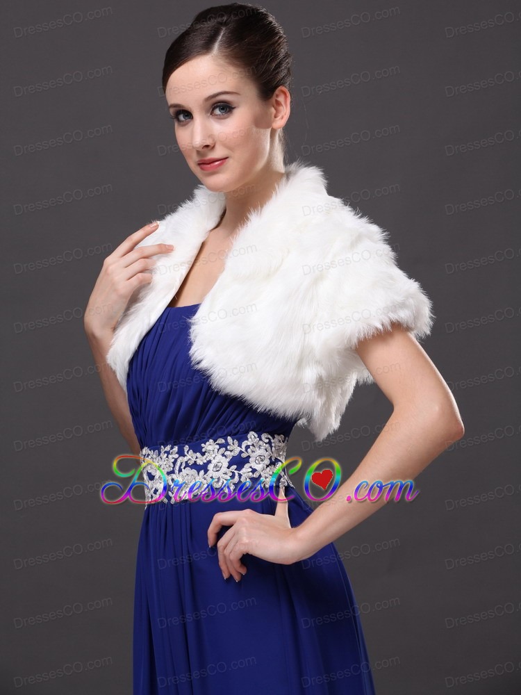 Faux Fur V-Neck Fashionable Wedding Short Sleeves Prom Jacket White