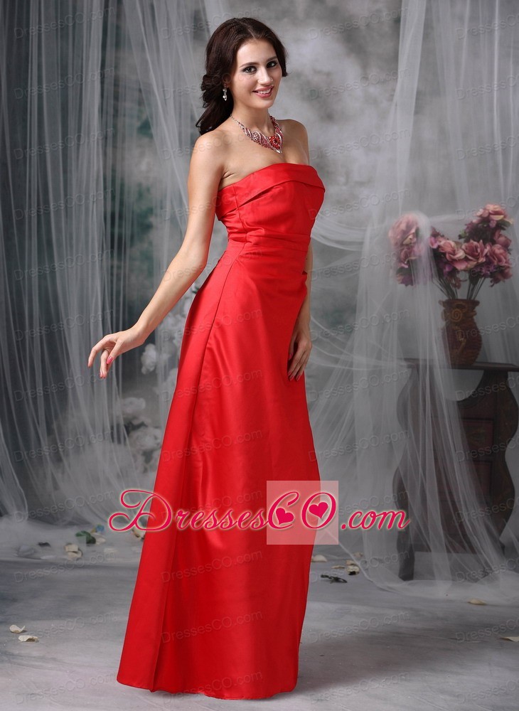 Red Elegant Bridesmaid Dress Column / Sheath Strapless Satin Long